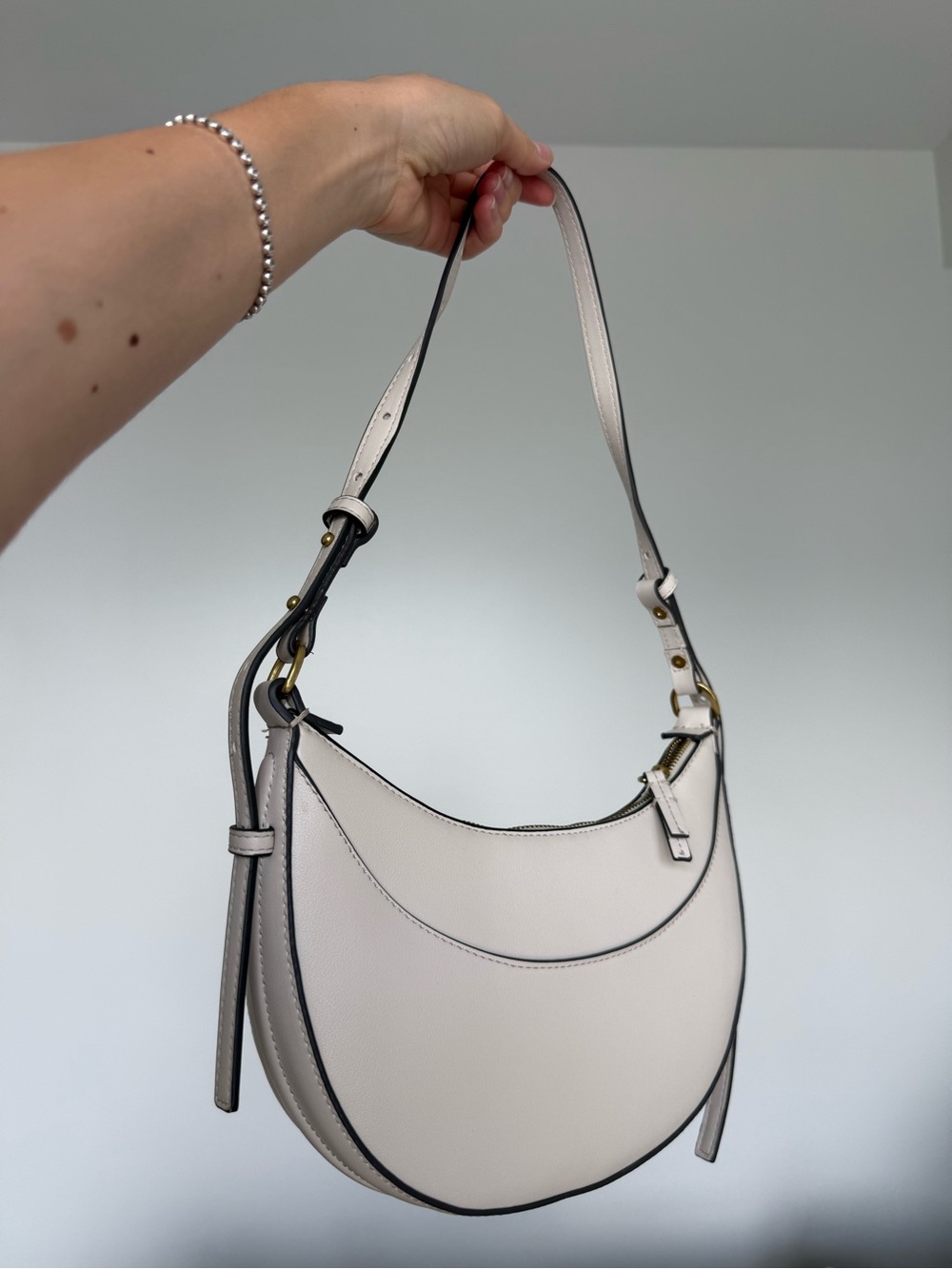 Mango Oval Short Handle Shoulder Bag in white / off white / cream